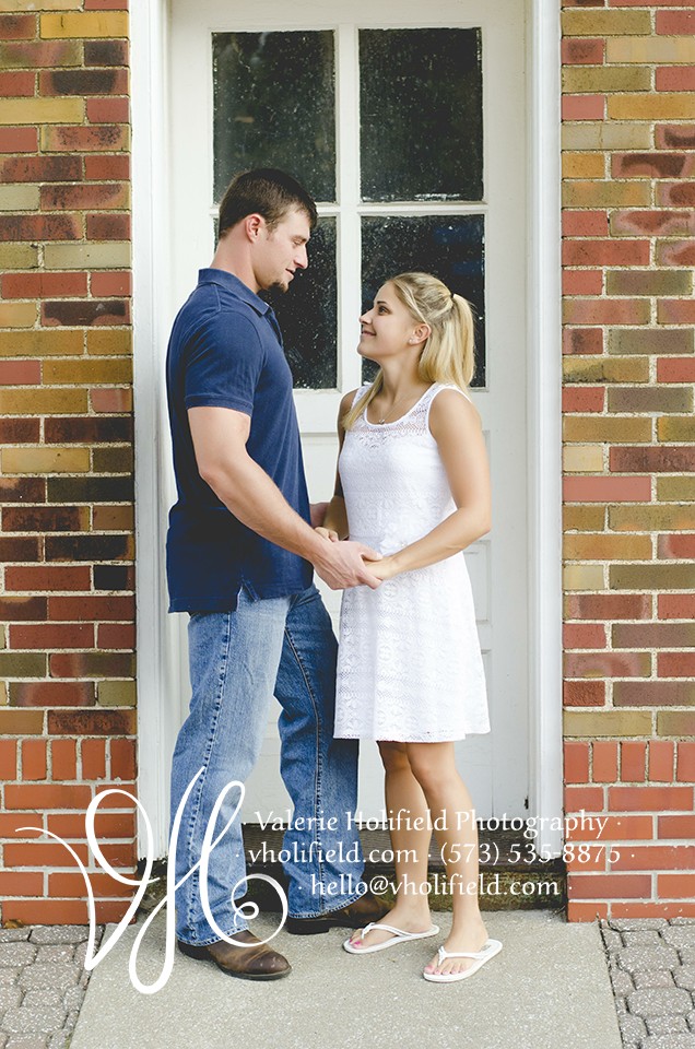 Festus/Crystal City Engagement Photographer | Cary & Megan