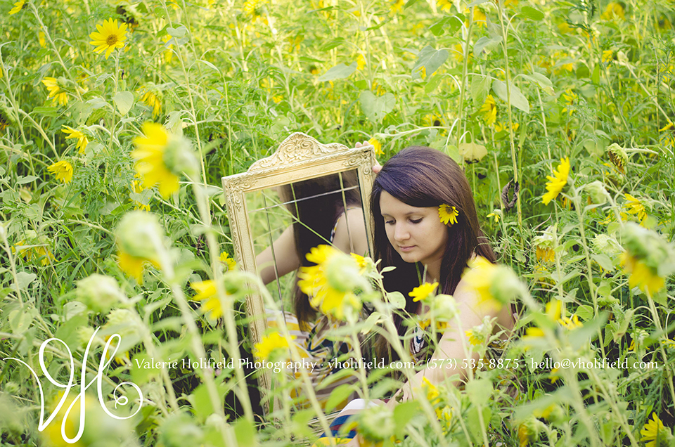 Ste. Genevieve Photographer | Delani & sunflowers