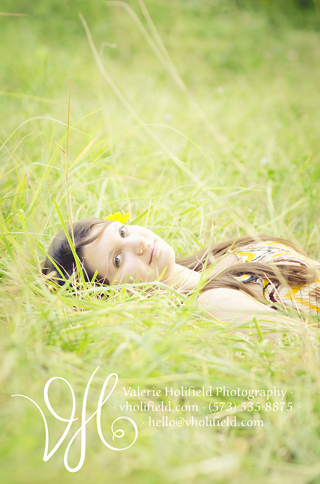 Ste. Genevieve Photographer | Delani & sunflowers