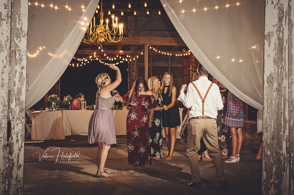 Fredericktown Wedding Photographer | Ben & Jessica, August 26, 2017 at Dodson Orchards 