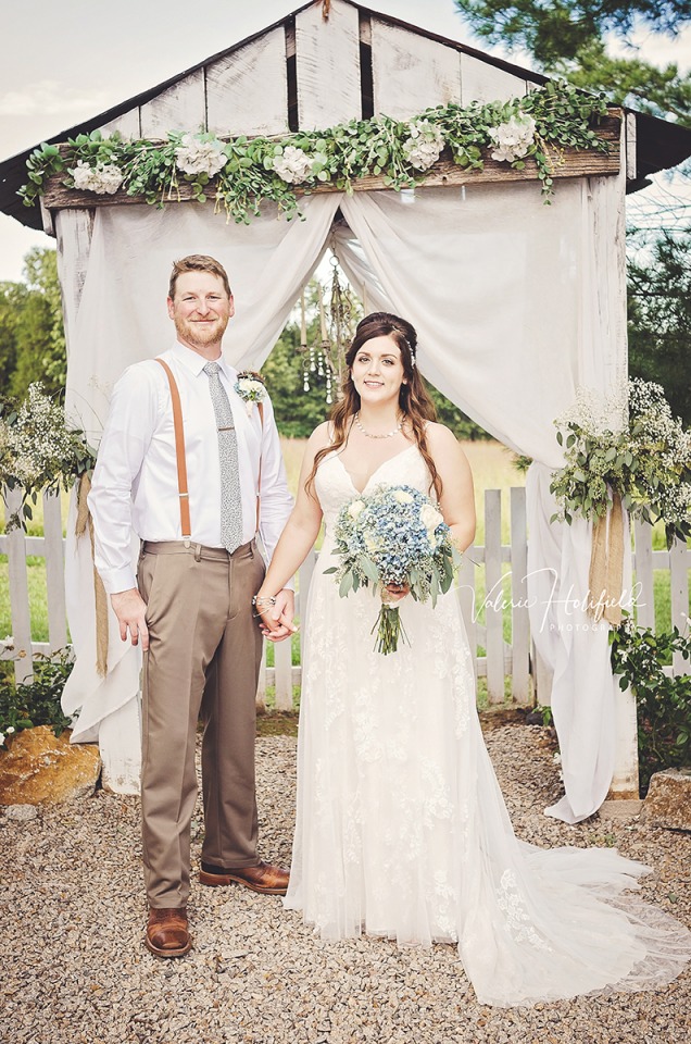 Fredericktown Wedding Photographer | Ben & Jessica, August 26, 2017 at Dodson Orchards 