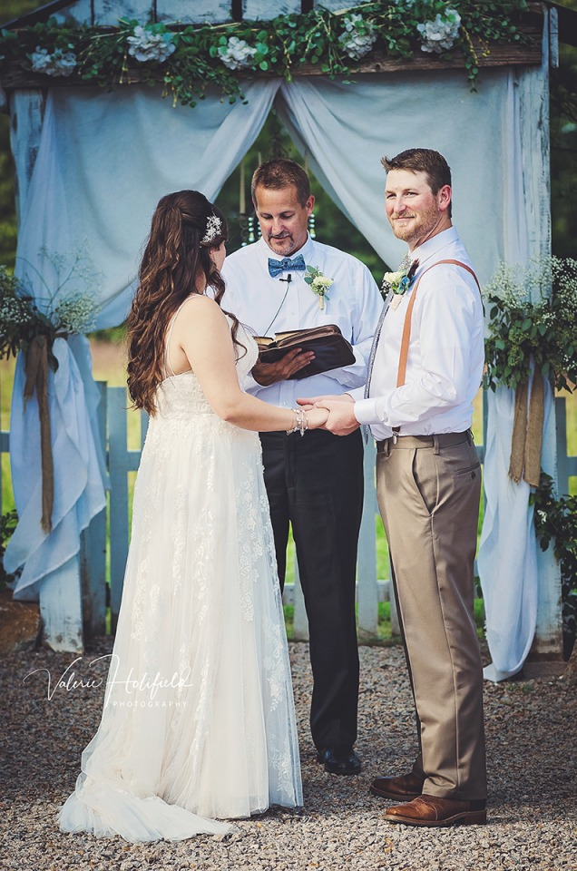 Fredericktown Wedding Photographer | Ben & Jessica, August 26, 2017 at Dodson Orchards 