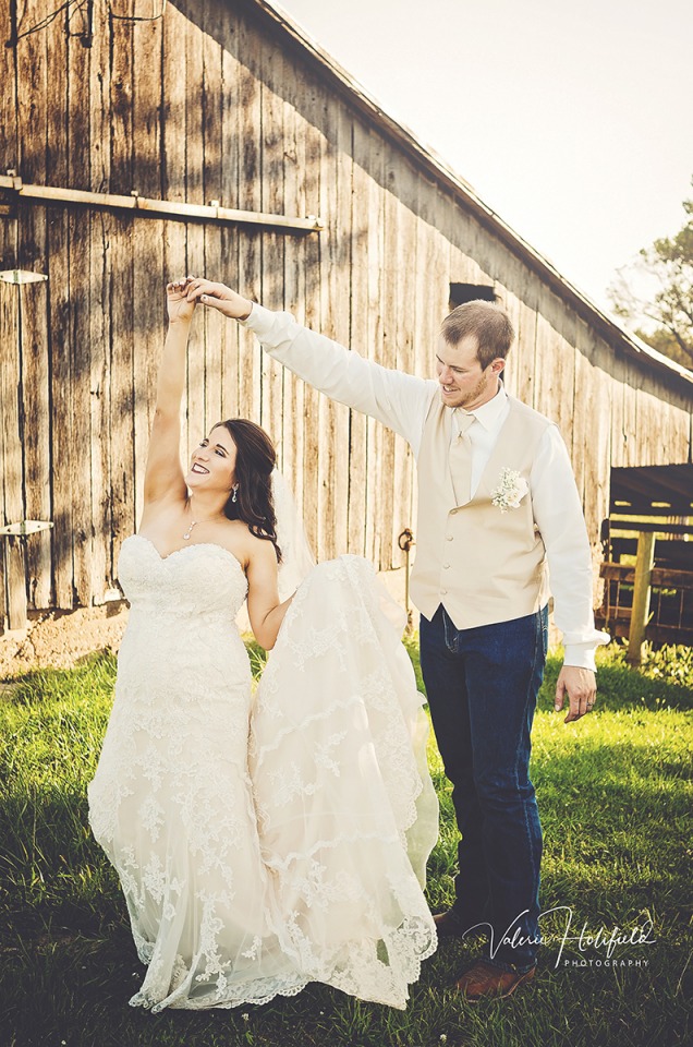 Ste. Genevieve Wedding Photographer | Levi & Chelsea, September 23, 2017 on their farm 