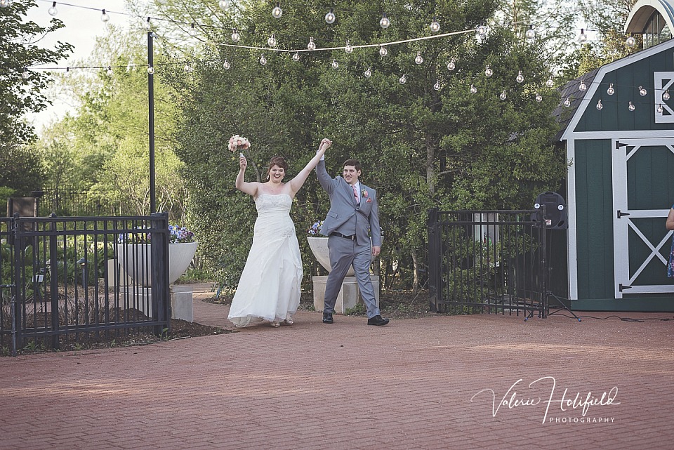 Jess & Dillon, May 11, 2018 | Wedding Photography at the Butterfly House in Chesterfield, MO 