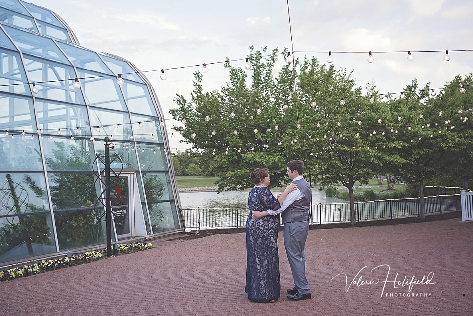 Jess & Dillon, May 11, 2018 | Wedding Photography at the Butterfly House in Chesterfield, MO 