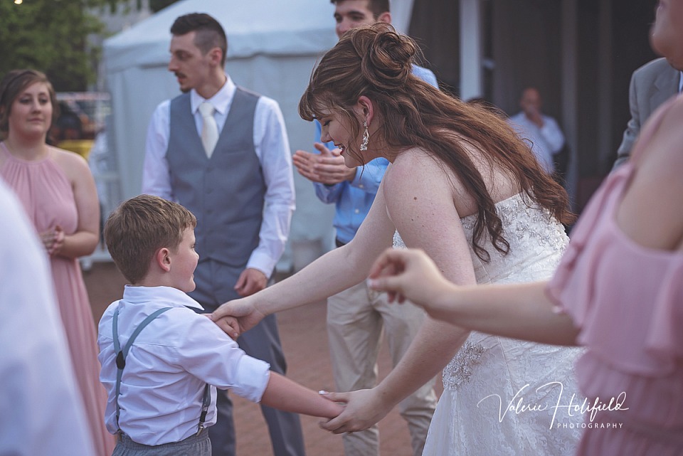 Jess & Dillon, May 11, 2018 | Wedding Photography at the Butterfly House in Chesterfield, MO 