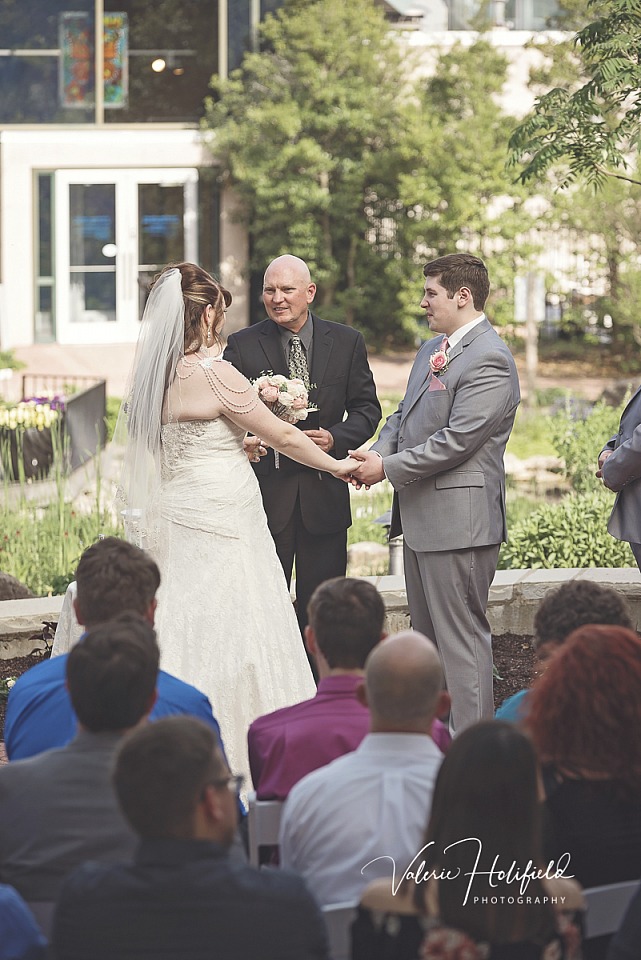 Jess & Dillon, May 11, 2018 | Wedding Photography at the Butterfly House in Chesterfield, MO 